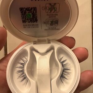 WOSADO Magnetic Eyelashes with Case